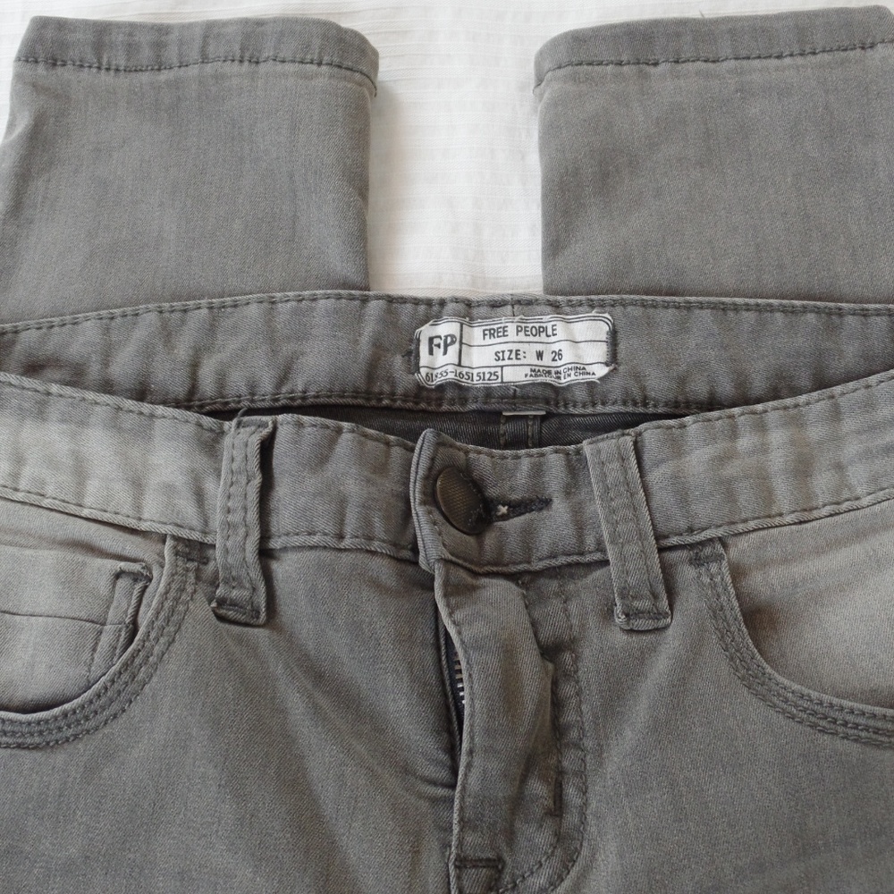 Free People Gray Wash Skinny Jeans 26 - Picture 2 of 6